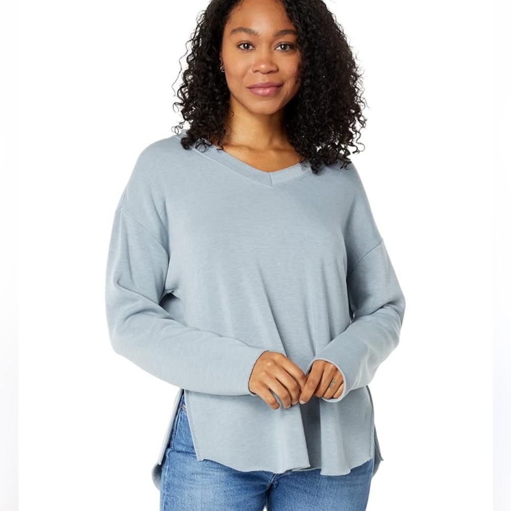 New Dylan size M slate blue oversized faux fur lined fleece casual sweatshirt